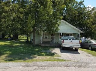 503 N Broadway St, Blanket, TX 76432