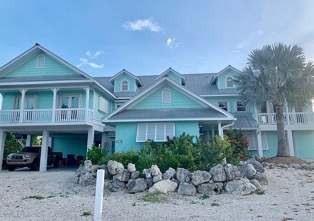 1st image of 586 Caribbean Dr E