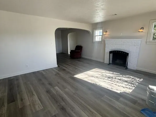 10524 Farm Road 2180, Cassville, MO