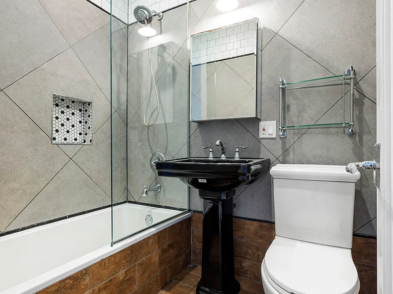 133 23rd St #3B — Photo 13