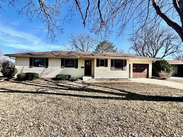 1st image of 325 Galles Dr
