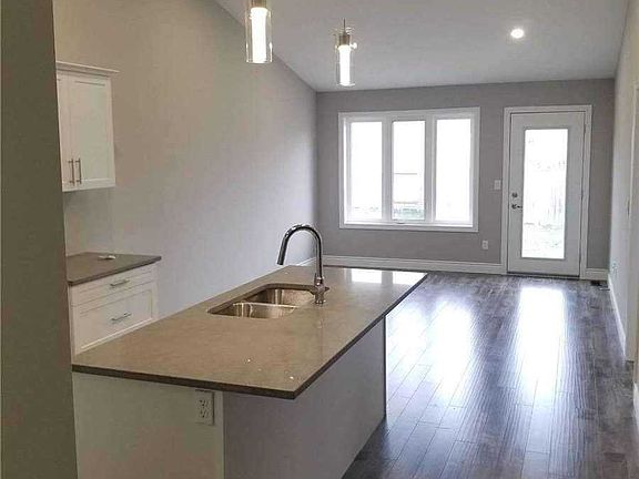 3rd image of 3510 Hallee Cres