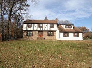 21 Liberty Ridge Trl, Totowa, NJ 07512