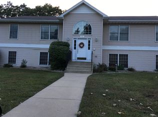 302 S Broad St APT 21, Griffith, IN 46319