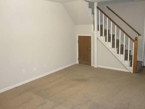 2nd image of 29012 E 5th St