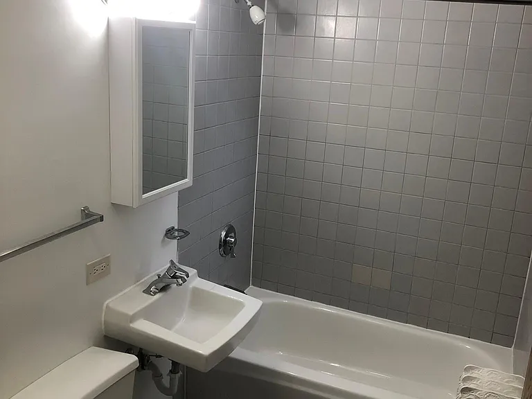Central Park Apartments — Photo 13