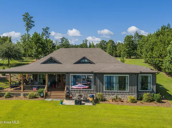 409 Lakewinds Rd, Alexander City, AL 35010