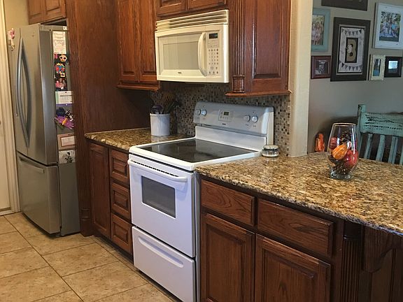 3rd image of 235 Juniper St