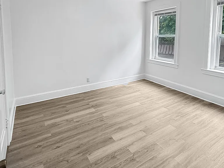 20-22 Lincoln St #15 — Photo 3