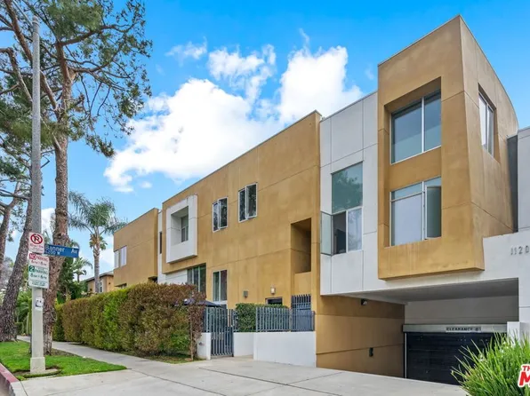 1120 N El Centro Avenue #3, Los Angeles, CA 90038