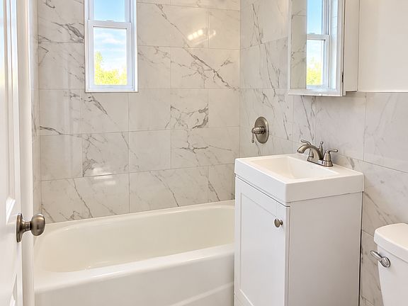 2nd image of 805 Broadway APT 2