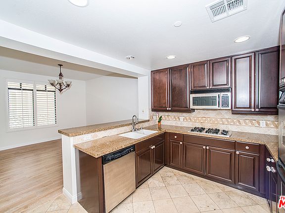 5th image of 5625 Crescent Park W APT 219