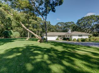 4 Jones Cove Rd, East Hampton, NY 11937