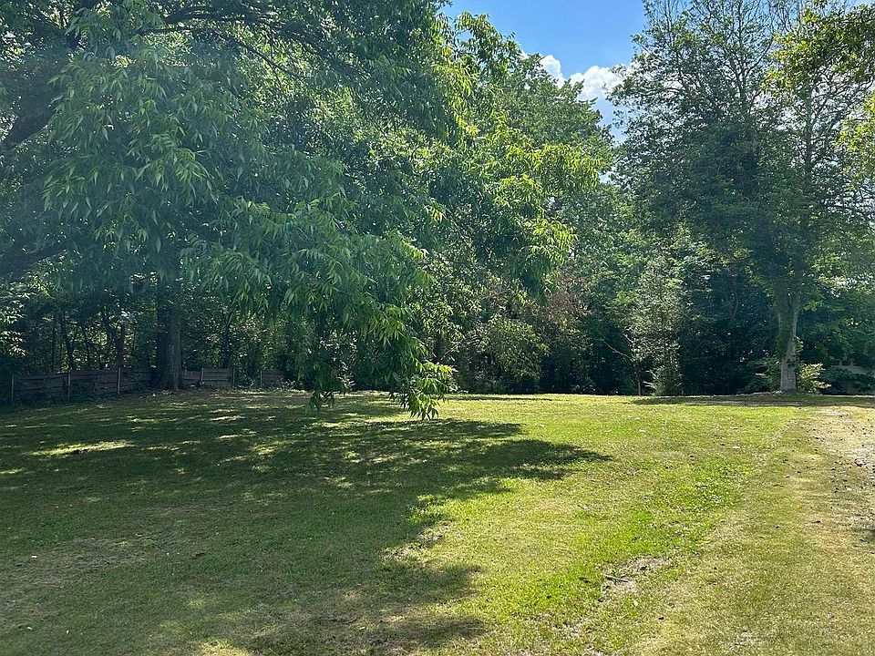 1st image of 1532 Moncrief Rd #0