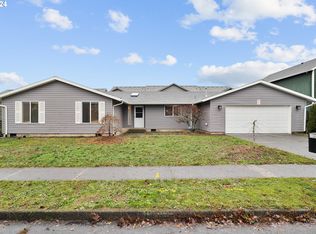 18095 Bluff Rd, Sandy, OR 97055