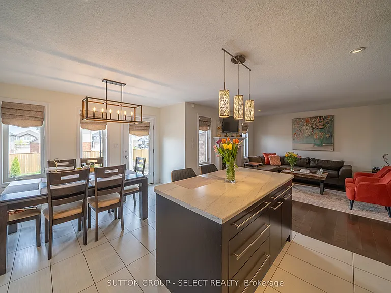 1825 Couldridge Way — Photo 9