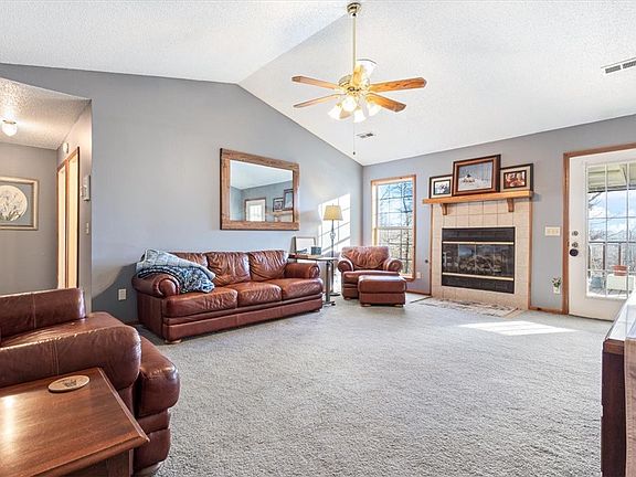 5th image of 9542 Lori Ln