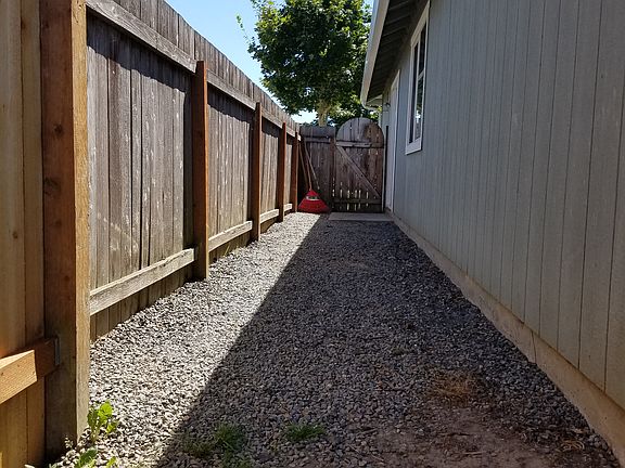 3rd image of 4319 150th St NE