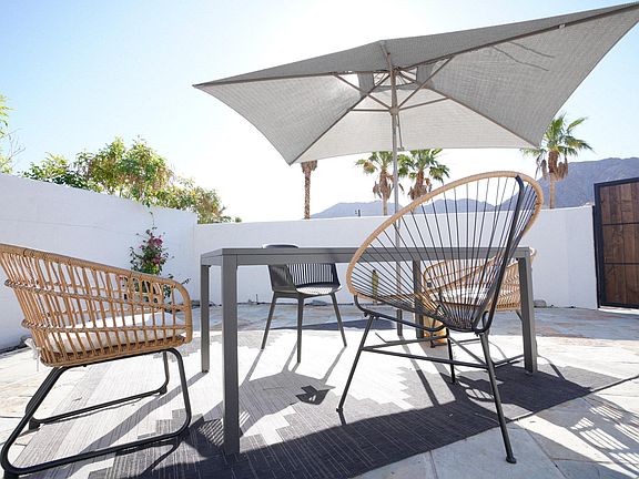 5th image of 54045 Avenida Alvarado