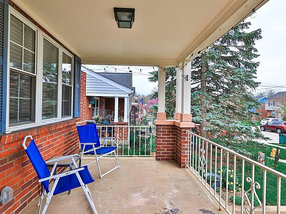 4th image of 4272 Dartmouth Dr