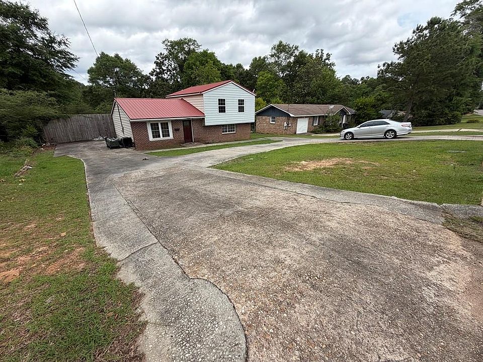 1st image of 1221 Denton Rd