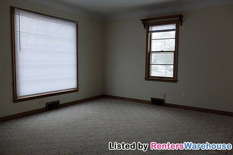 5th image of 1024 Minnehaha Ave E