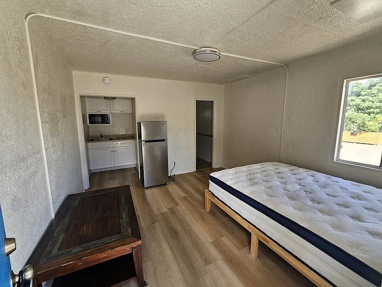 767 N Main St #10 — Photo 3