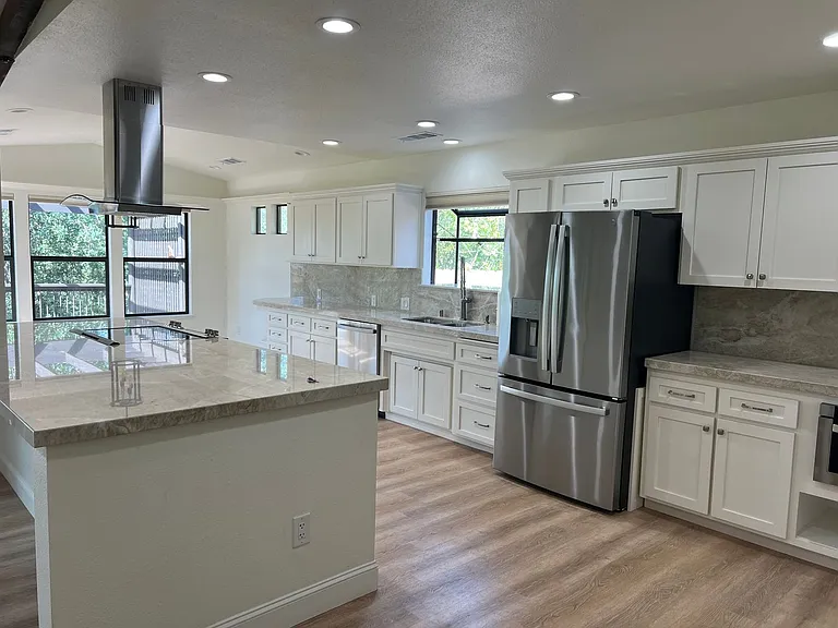 4177 Villa Dr — Photo 2