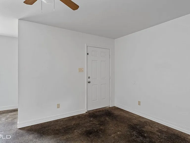 1719 Lakeshore Dr #B — Photo 8