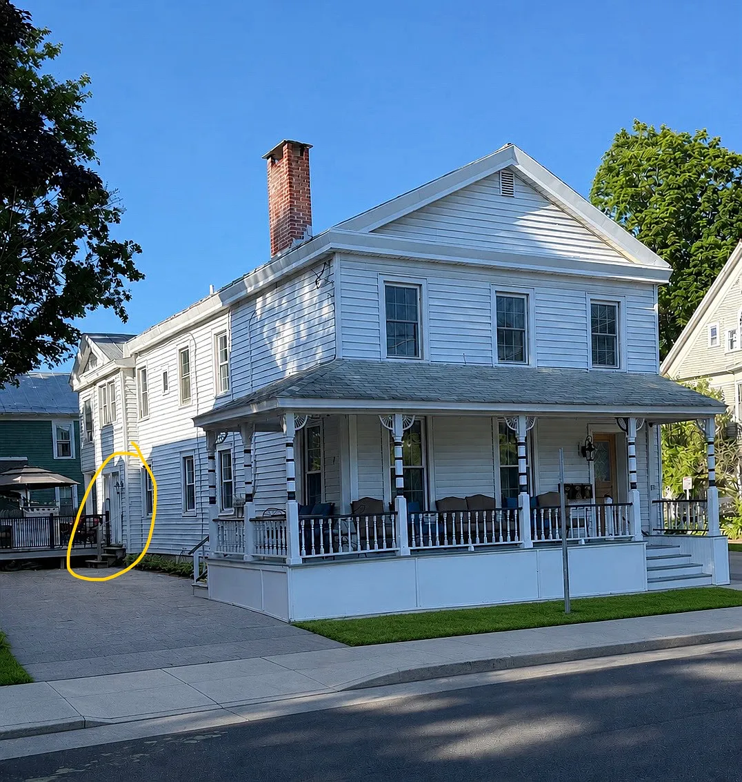 115 Caroline St — Photo 1