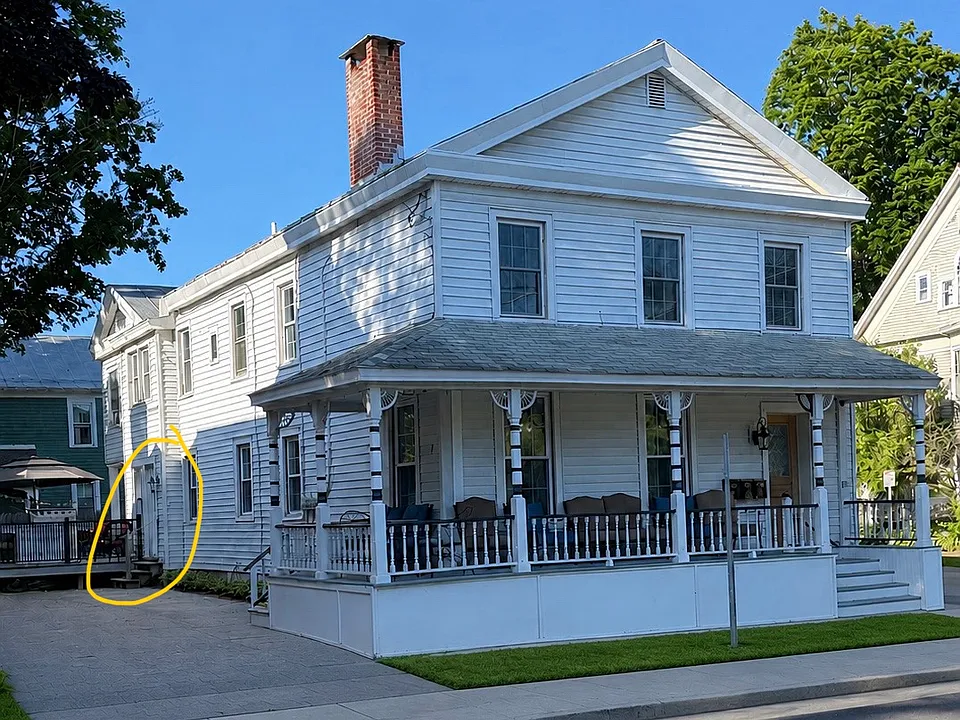 115 Caroline St #3