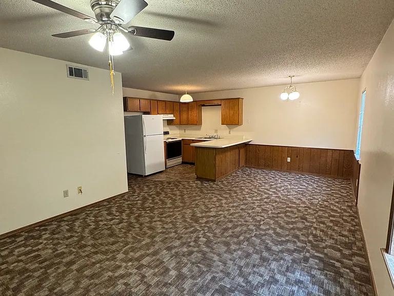 162 W Water St #8 — Photo 6