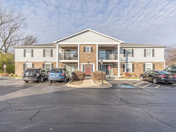 929 Golf Course Rd Unit 6, Crystal Lake, IL 60014