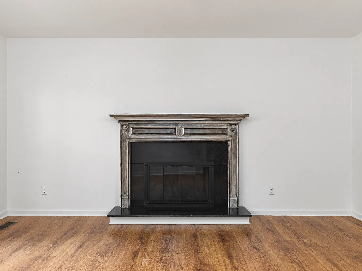 804 Ember Lake Dr — Photo 4