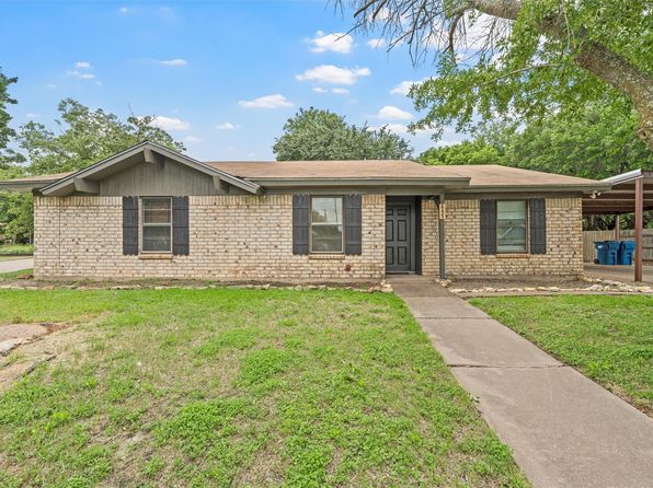 605 Rolling Hills Dr, Hewitt, TX 76643