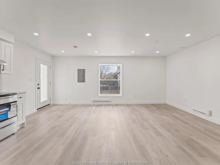702 Pierre Ave #7 — Photo 5