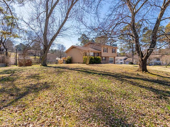 3rd image of 6956 Vicksburg Ln