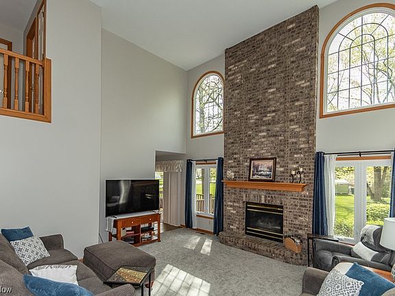 3rd image of 9366 Edmund Cir