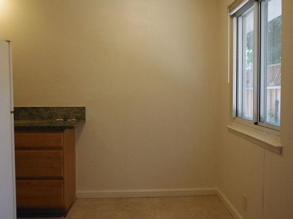 3rd image of 684 Vine St APT 3