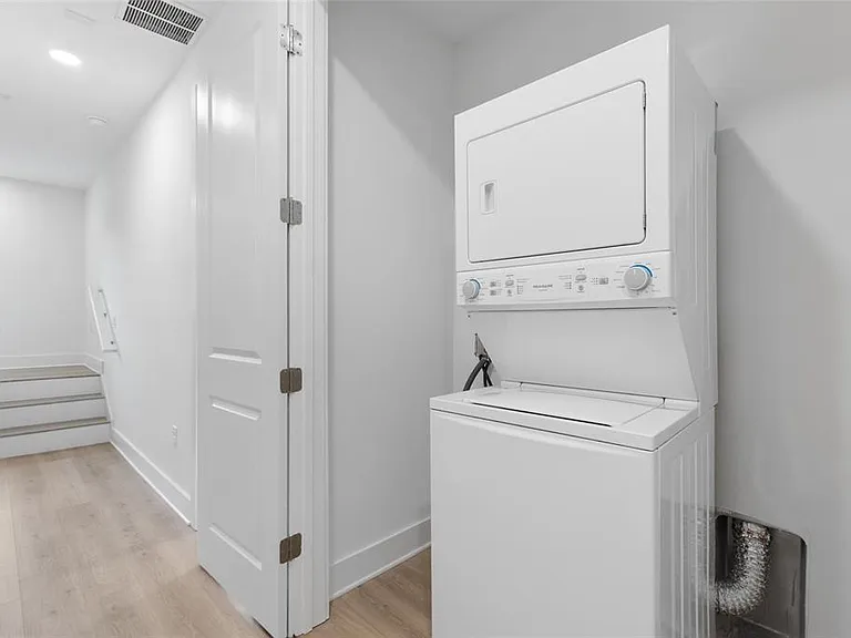 266 Park Lake St #19 — Photo 27