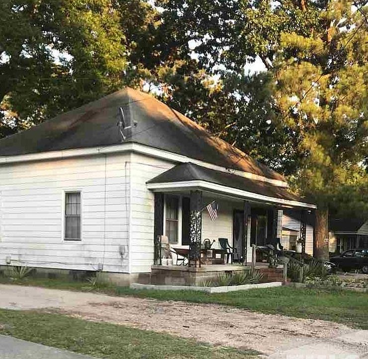 2nd image of 1207 Boone St
