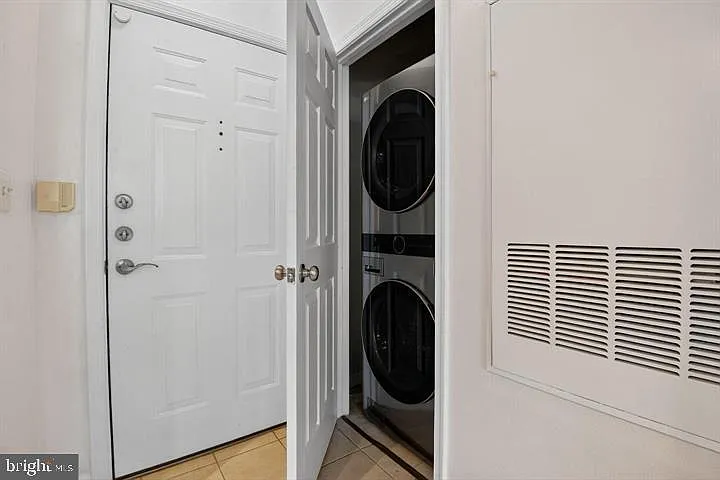 12945 Centre Park Cir #403 — Photo 8