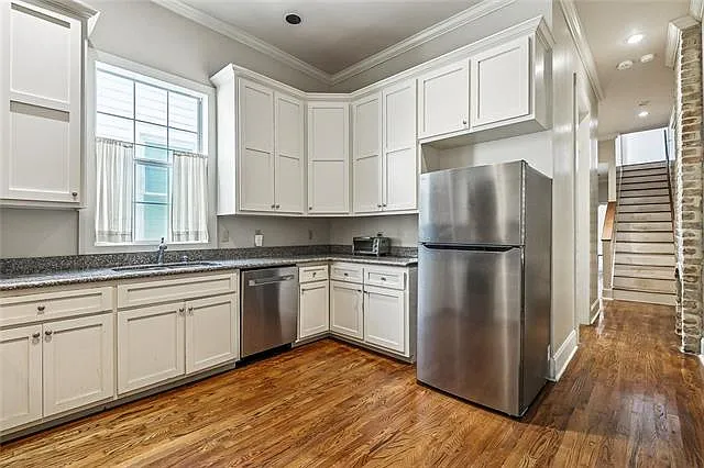 7412 Zimpel St — Photo 10