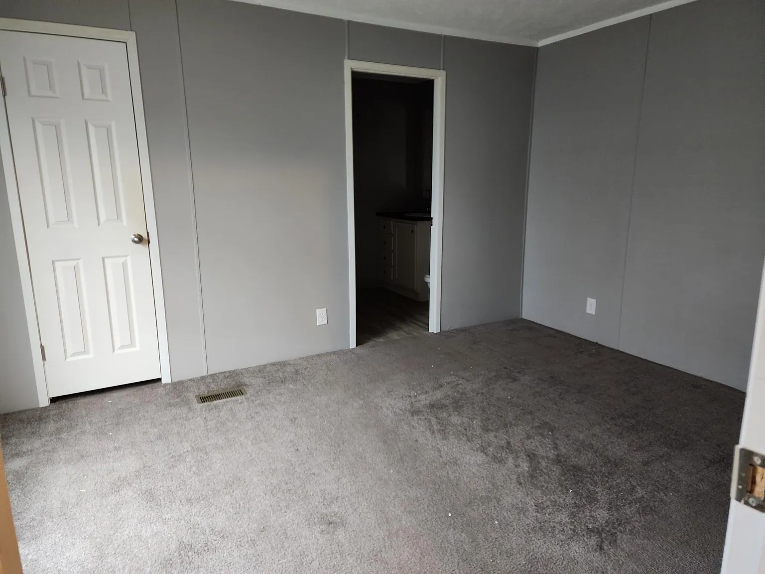 3 bed, $995 — Photo 4