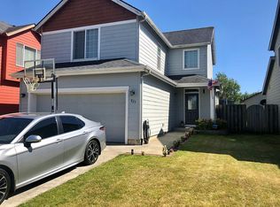 825 Kentucky Ave, Coos Bay, OR 97420