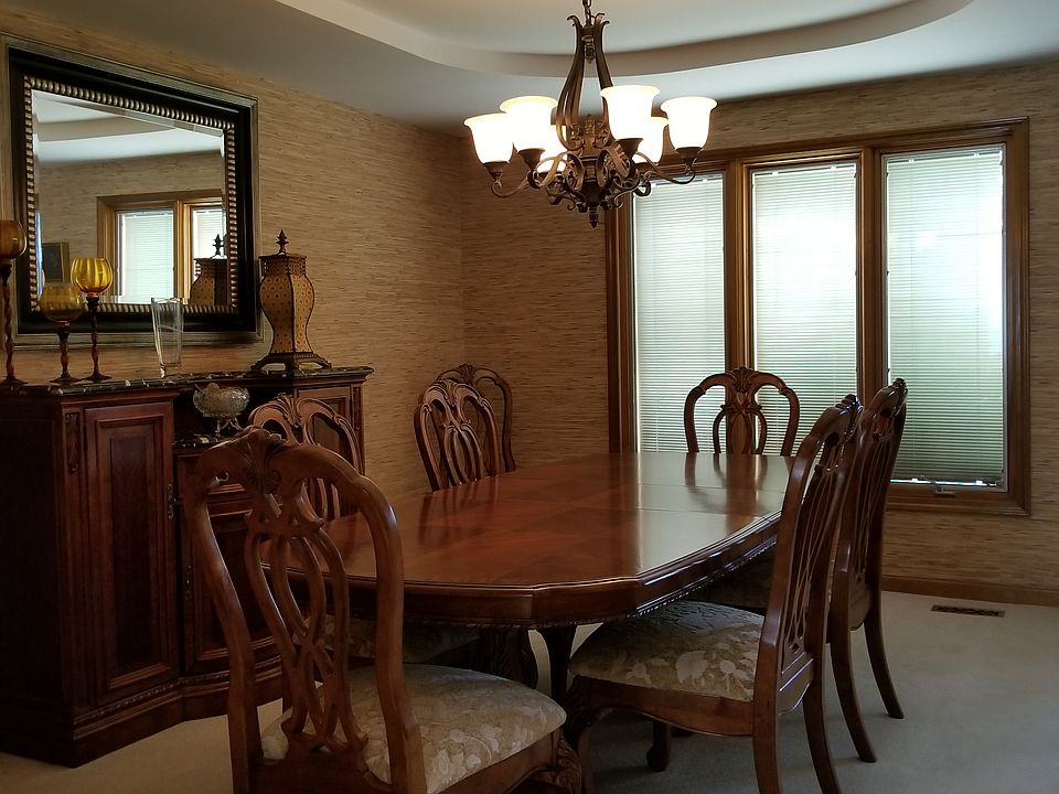 Formal Dining Room, 15'x12'