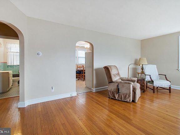 4th image of 1505 Saint Elizabeth St