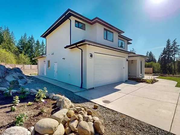 1236 Castle Rd, Sunshine Coast, BC V0N 1V5