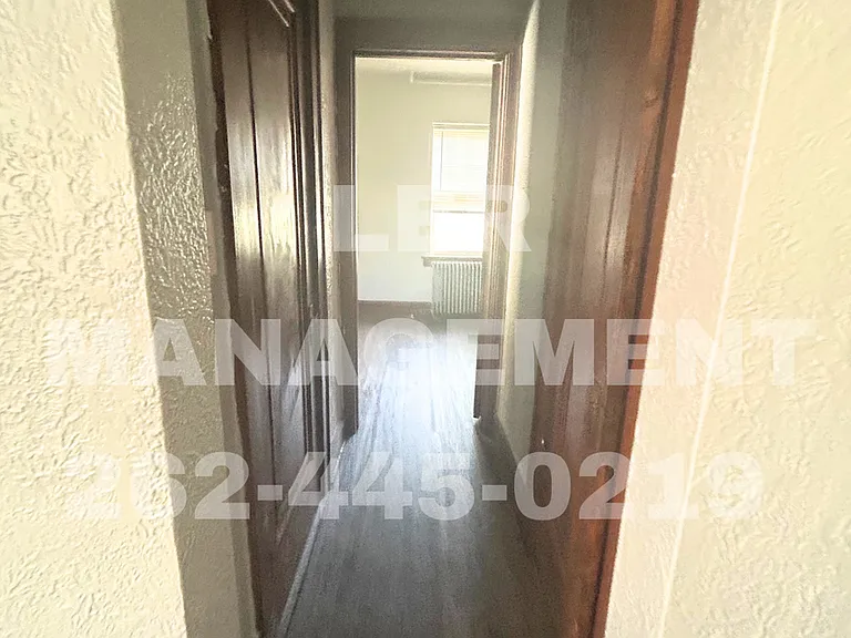 2701 Arlington Ave — Photo 4