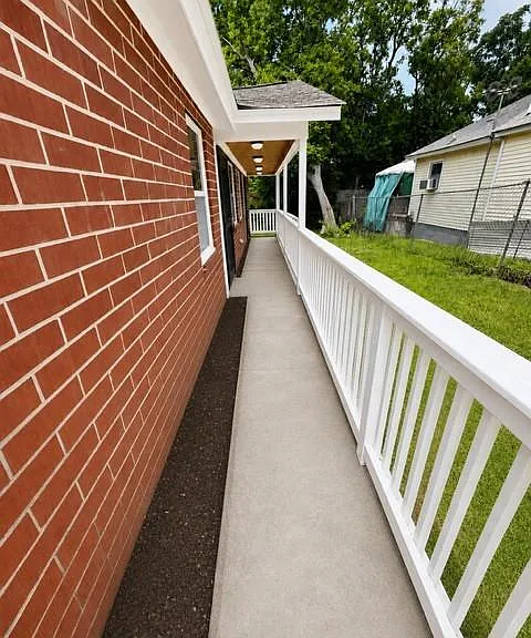 767 Lilly Ave #B — Photo 2
